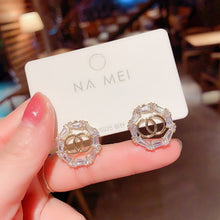 Load image into Gallery viewer, Women's Geometric Drop Earrings 2021 New Round Pendant Earrings Party Jewelry Gift Golden Fashion Trend Fashion Stud Earrings