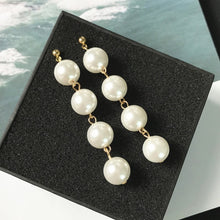 Load image into Gallery viewer, Women's Geometric Drop Earrings 2021 New Round Pendant Earrings Party Jewelry Gift Golden Fashion Trend Fashion Stud Earrings
