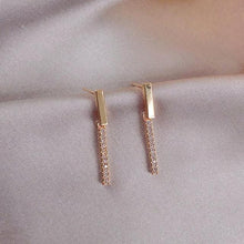 Load image into Gallery viewer, 2021 New Cute Animal Stud Earrings for Women Temperament Horse Kitten Owl Pearl Rhinestone Earring Girls Birthday Party Jewelry