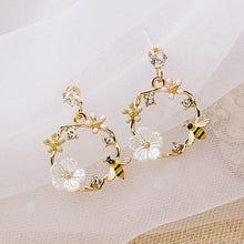 Load image into Gallery viewer, 2020 New Arrival Classic Round Pink Green Crystal Stud Earrings Sweet Flower Cirlce Jewelry Fashion Brincos Gift for women