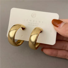 Load image into Gallery viewer, 17KM Bohemian Gold Snake Butterfly Drop Earrings Set For Women Pearl Acrylic Dangle Earrings 2021 Trend Set of Earrings Jewelry