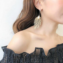 Load image into Gallery viewer, Korean Retro Asymmetric Butterfly Imitation Pearl Earrings Fashion Round Flower Brincos Long Statement Wings Earrings Jewelry