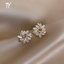 Load image into Gallery viewer, Elegant and Exquisite Opal Petal Circle Stud Earrings For Woman 2020 New Classic Jewelry Luxury Party Girl's Unusual Earrings
