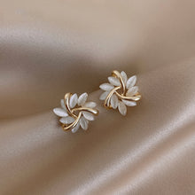 Load image into Gallery viewer, Elegant and Exquisite Opal Petal Circle Stud Earrings For Woman 2020 New Classic Jewelry Luxury Party Girl's Unusual Earrings
