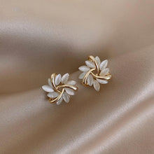 Load image into Gallery viewer, Elegant and Exquisite Opal Petal Circle Stud Earrings For Woman 2020 New Classic Jewelry Luxury Party Girl's Unusual Earrings

