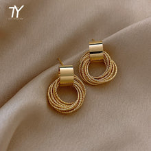 Load image into Gallery viewer, Retro Metallic Gold Multiple Small Circle Pendant Earrings 2020 New Jewelry fashion Wedding Party Unusual Earrings For Woman
