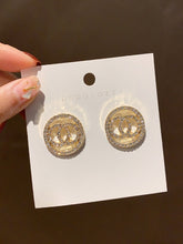 Load image into Gallery viewer, Women's Geometric Drop Earrings 2021 New Round Pendant Earrings Party Jewelry Gift Golden Fashion Trend Fashion Stud Earrings
