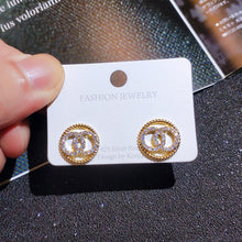 Load image into Gallery viewer, Women's Geometric Drop Earrings 2021 New Round Pendant Earrings Party Jewelry Gift Golden Fashion Trend Fashion Stud Earrings
