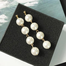 Load image into Gallery viewer, Women's Geometric Drop Earrings 2021 New Round Pendant Earrings Party Jewelry Gift Golden Fashion Trend Fashion Stud Earrings
