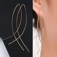 Load image into Gallery viewer, Women's Geometric Drop Earrings 2021 New Round Pendant Earrings Party Jewelry Gift Golden Fashion Trend Fashion Stud Earrings
