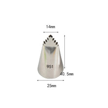 Load image into Gallery viewer, 95#951#113# Leaves Icing Piping Nozzle Sunflower Pastry Nozzles For Cakes Decorating Tools кондитерские товары Cream Decoators
