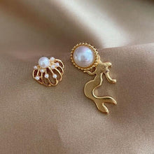 Load image into Gallery viewer, 2021 New Cute Animal Stud Earrings for Women Temperament Horse Kitten Owl Pearl Rhinestone Earring Girls Birthday Party Jewelry
