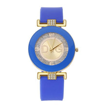 Load image into Gallery viewer, Simple black white quartz watches women minimalist design silicone strap wristwatch big dial women's fashion creative watch
