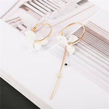 Load image into Gallery viewer, Korean Retro Asymmetric Butterfly Imitation Pearl Earrings Fashion Round Flower Brincos Long Statement Wings Earrings Jewelry
