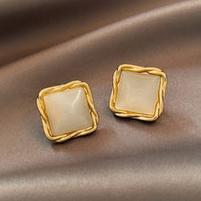 Load image into Gallery viewer, Elegant and Exquisite Opal Petal Circle Stud Earrings For Woman 2020 New Classic Jewelry Luxury Party Girl's Unusual Earrings
