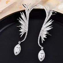 Load image into Gallery viewer, Korean Retro Asymmetric Butterfly Imitation Pearl Earrings Fashion Round Flower Brincos Long Statement Wings Earrings Jewelry
