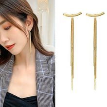 Load image into Gallery viewer, Korean Retro Asymmetric Butterfly Imitation Pearl Earrings Fashion Round Flower Brincos Long Statement Wings Earrings Jewelry
