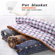 Load image into Gallery viewer, Soft and Fluffy High Quality Fluffy Cute Star Printing Pet Mat Warm and Comfortable Pet Blanket for Dogs and Cats Pet Supplies
